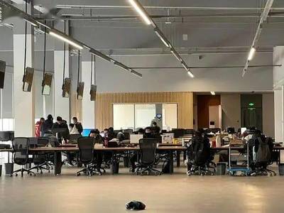 鄭州迎來無人駕駛出租車 軟件開發的創新驅動